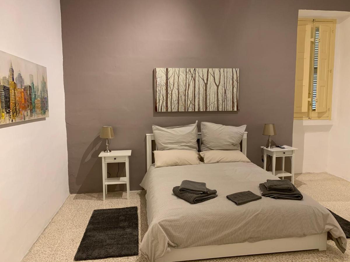 4 Bedroom Apartment In Sliema Near The Sea Exterior foto